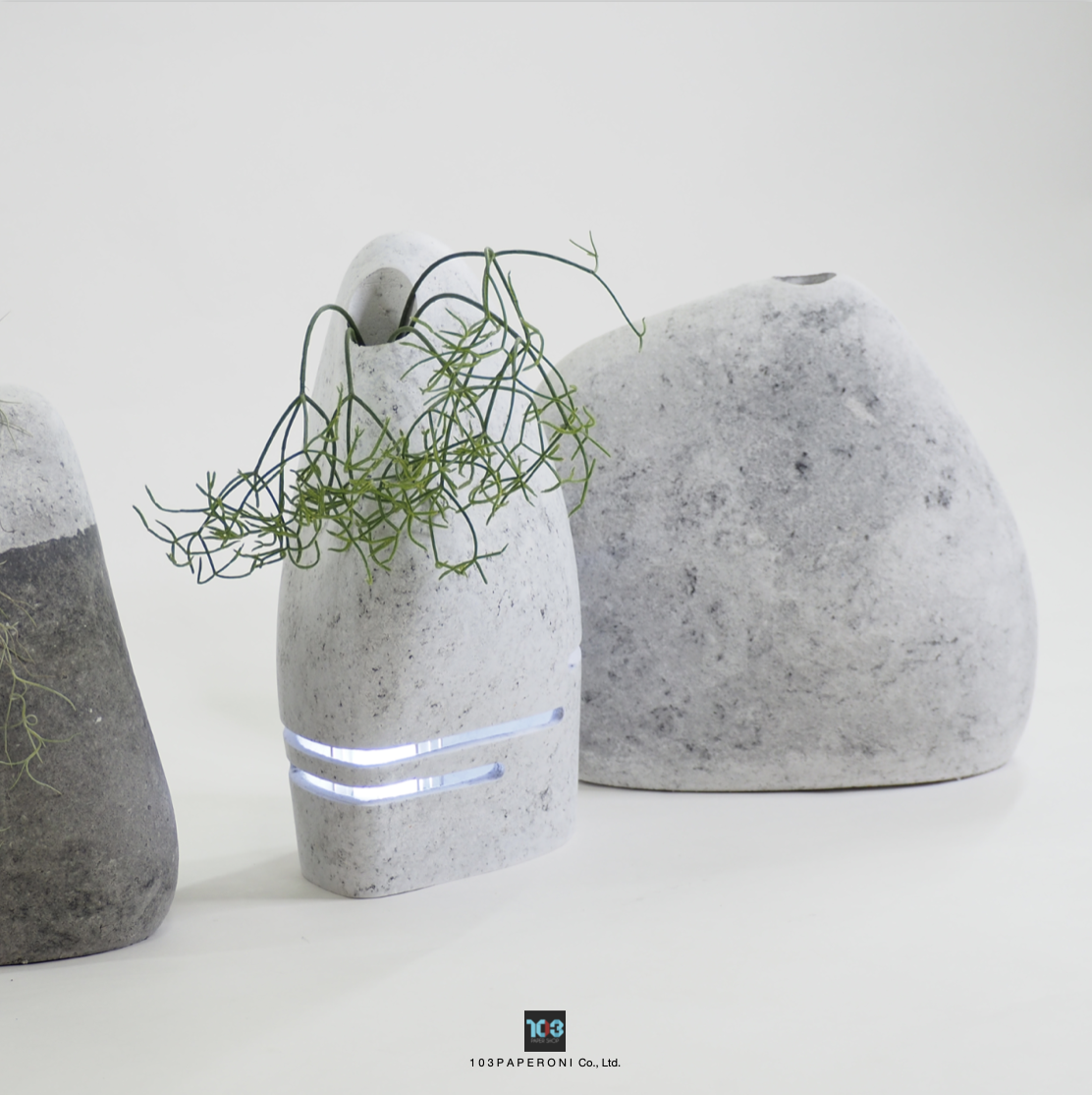 NEXTS  :  PAPER VASE  -  Our designs give new life to recycled paper and other natural materials,  Handmade sculptures , Which is created piece by piece.